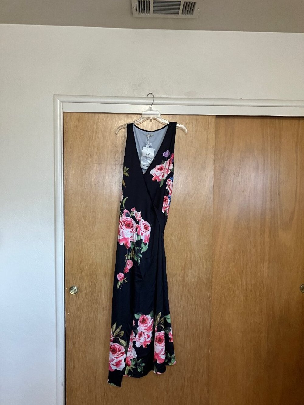 Fehaute Dress - Picture 2 of 4